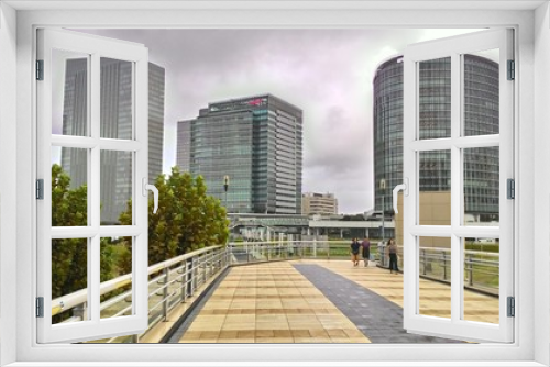 Fototapeta Naklejka Na Ścianę Okno 3D - Shot of beautiful landscape & building along the streets of Japan