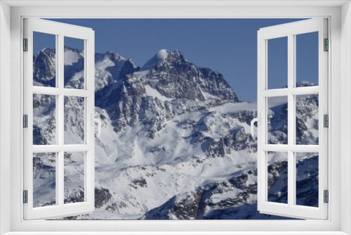 Fototapeta Naklejka Na Ścianę Okno 3D - Skitourenparadies Bivio,
Blick vom Piz dal Sasc 2720m auf 
Piz Bernina 4048m, Piz Scerscen 3971m, 
Piz Roseg 3987m und Il chapütschin 3386m.