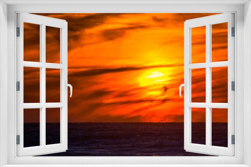 Fototapeta Naklejka Na Ścianę Okno 3D - zachodzące słońce