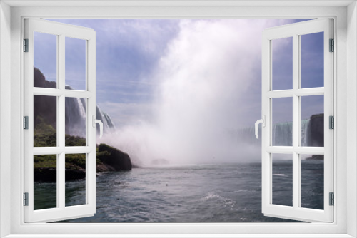 Fototapeta Naklejka Na Ścianę Okno 3D - Niagara Falls in Ontario (Canada)