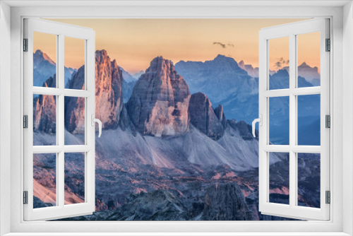 Fototapeta Naklejka Na Ścianę Okno 3D - Tre Cime di Lavaredo mountains in the Dolomites at sunset, South Tyrol, Italy