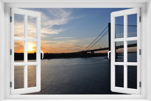 Fototapeta Naklejka Na Ścianę Okno 3D - Bridge in the sunset