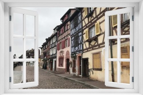 Fototapeta Naklejka Na Ścianę Okno 3D - Small city in France 
