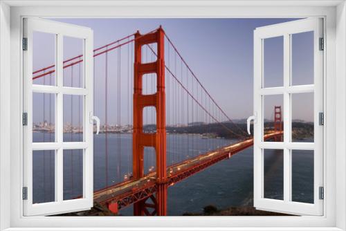 Fototapeta Naklejka Na Ścianę Okno 3D - Golden Gate Bridge and of day light