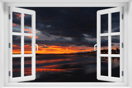 Fototapeta Naklejka Na Ścianę Okno 3D - Beautiful red sunset on the sea   