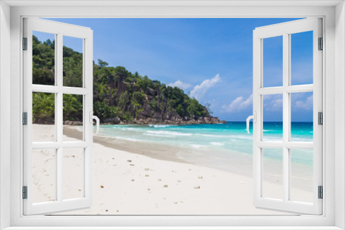 Fototapeta Naklejka Na Ścianę Okno 3D - Petite Anse Sandstrand auf Mahe Seychellen
