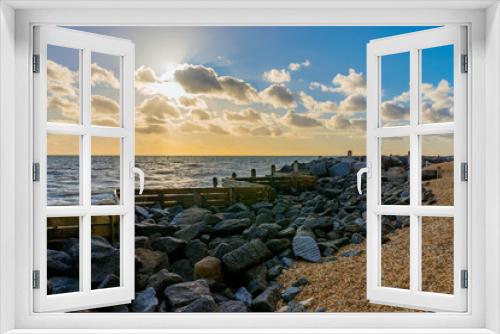 Fototapeta Naklejka Na Ścianę Okno 3D - Pebble beach off the Isle of Wight