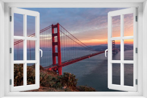 Fototapeta Naklejka Na Ścianę Okno 3D - Famous Golden Gate Bridge at sunset,, San Francisco USA