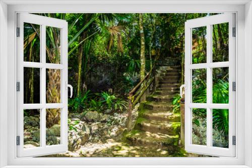 Fototapeta Naklejka Na Ścianę Okno 3D - Лестница из камня в зеленых джунглях