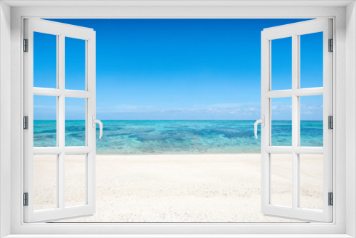 Fototapeta Naklejka Na Ścianę Okno 3D - Sommer, Sonne, Meer und Strand auf Okinawa, Japan