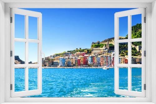 Fototapeta Naklejka Na Ścianę Okno 3D - View of town Portovenere from sea, Italy