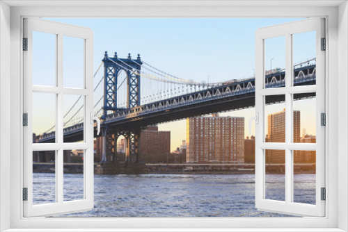 Fototapeta Naklejka Na Ścianę Okno 3D - Manhattan bridge at sunset, New York City
