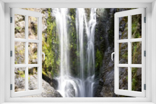 Fototapeta Naklejka Na Ścianę Okno 3D - Piroa Waterfall Portrait Landscape in New Zealand