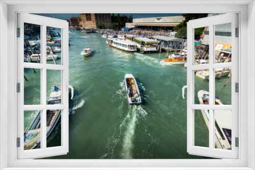 Fototapeta Naklejka Na Ścianę Okno 3D - Venice Water Taxi