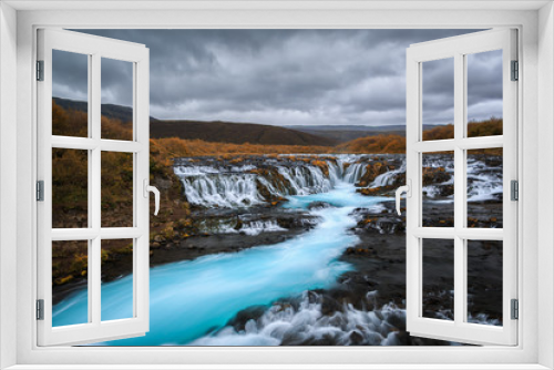 Fototapeta Naklejka Na Ścianę Okno 3D - Traumhaft schöner Bruarfoss mit türkis blauen Wasser_003