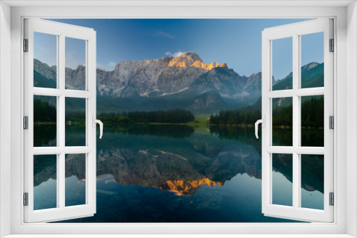 Fototapeta Naklejka Na Ścianę Okno 3D - alpine lake in the Italian Alps
