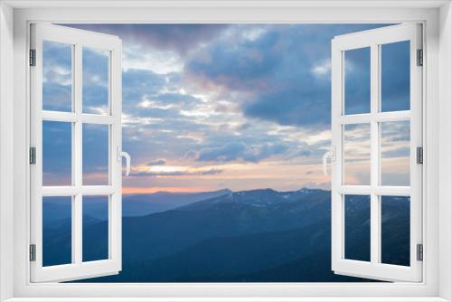 Fototapeta Naklejka Na Ścianę Okno 3D - Evening mountain landscape
