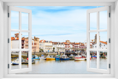 Fototapeta Naklejka Na Ścianę Okno 3D - beautiful town of saint jean de Luz, France