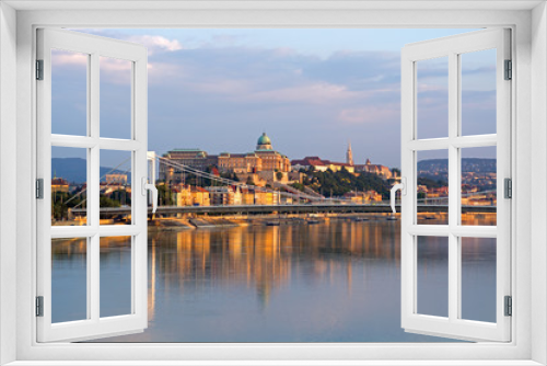 Fototapeta Naklejka Na Ścianę Okno 3D - Budapest Castle Hill view across the river