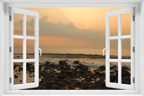 Fototapeta Naklejka Na Ścianę Okno 3D - Slow shutter seascape view and beautiful sunrise