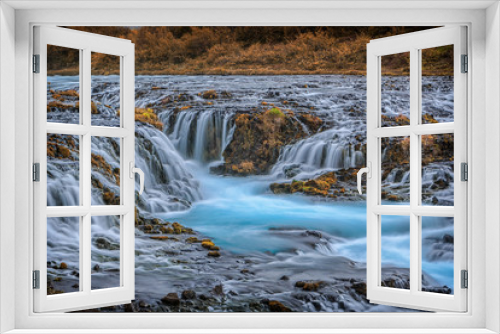 Fototapeta Naklejka Na Ścianę Okno 3D - Traumhaft schöner Bruarfoss mit türkis blauen Wasser_004