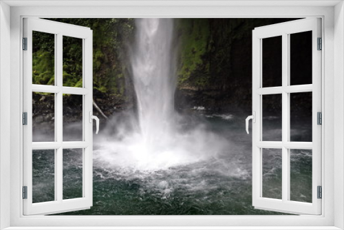 Fototapeta Naklejka Na Ścianę Okno 3D - La Fortuna Waterfall
