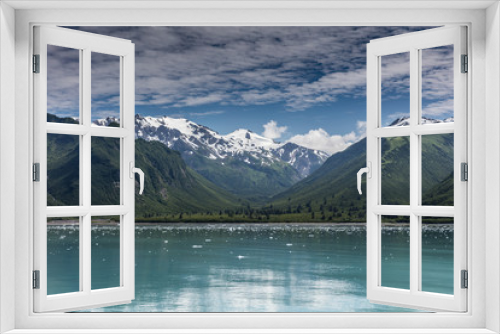 Fototapeta Naklejka Na Ścianę Okno 3D - Scenery in Alaska's Inside Passage.