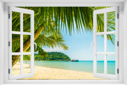 Fototapeta Naklejka Na Ścianę Okno 3D - Beautiful tropical beach and sea with coconut palm tree in paradise island