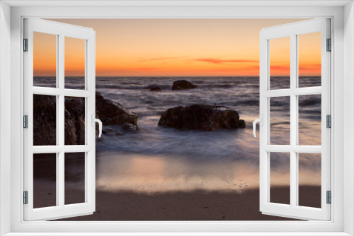 Fototapeta Naklejka Na Ścianę Okno 3D - Incoming Tide at Sunset