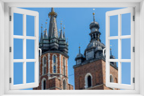 Basilique Sainte-Marie sur la Place Rynek Głowny à Cracovie