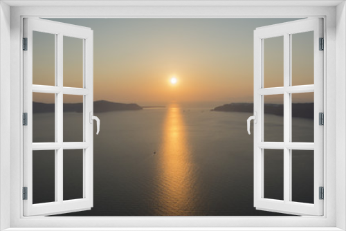 Fototapeta Naklejka Na Ścianę Okno 3D - Beautiful sunset in Santorini