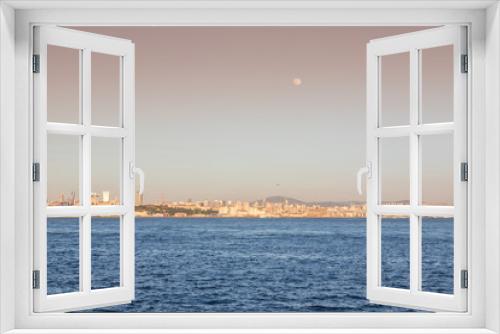 Fototapeta Naklejka Na Ścianę Okno 3D - Himmel mit Mond am Bosporus Ufer, Istanbul
