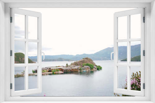 Fototapeta Naklejka Na Ścianę Okno 3D - Lugu lake