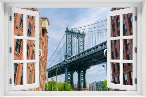 Fototapeta Naklejka Na Ścianę Okno 3D - Manhattan Bridge seen from Dumbo, Brooklyn, NYC