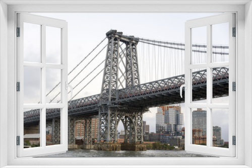 Fototapeta Naklejka Na Ścianę Okno 3D - View of the Williamsburg Bridge in New York City