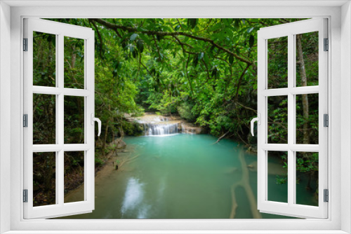 Fototapeta Naklejka Na Ścianę Okno 3D - Beautiful waterfalls in Thailand. Thailand Tourism.