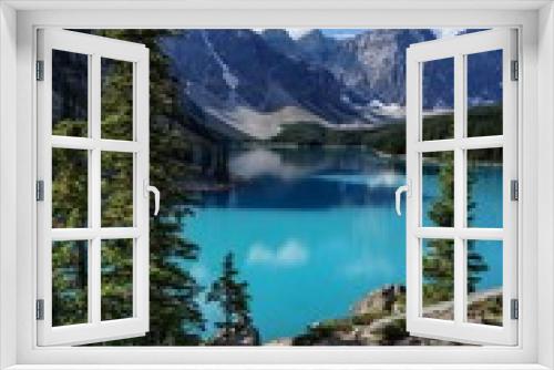 Fototapeta Naklejka Na Ścianę Okno 3D - The view of Moraine Lake in Banff National Park