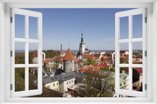 Fototapeta Naklejka Na Ścianę Okno 3D - Panorama de la ville basse à Tallinn, Estonie