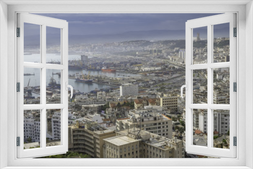 Fototapeta Naklejka Na Ścianę Okno 3D - Aerial view to the downtown and port of Algiers, Algeria