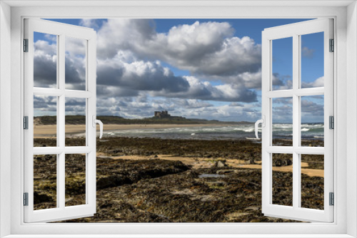 Fototapeta Naklejka Na Ścianę Okno 3D - Rocky beach seaside panorama, Northumberland