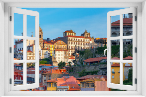 Fototapeta Naklejka Na Ścianę Okno 3D - Porto. Aerial view of the city.