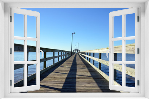 Fototapeta Naklejka Na Ścianę Okno 3D - Pier to cloudless sky (2)