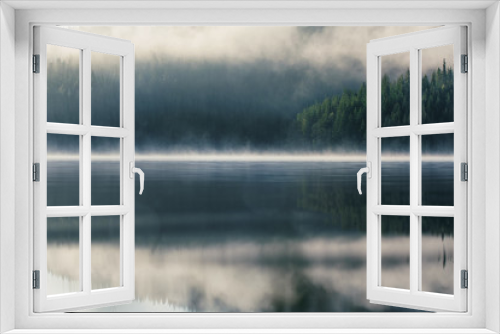 Fototapeta Naklejka Na Ścianę Okno 3D - Morning fog on the lake