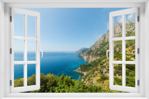 Fototapeta Naklejka Na Ścianę Okno 3D - Rocky shore in world famous Amalfi coast