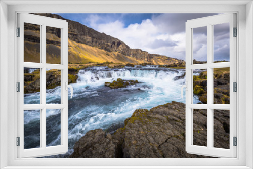 Fototapeta Naklejka Na Ścianę Okno 3D - Icelandic wilderness - May 05, 2018: Beautiful waterfall in the wilderness of Iceland