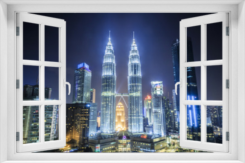 Fototapeta Naklejka Na Ścianę Okno 3D - マレーシア クアラルンプールの街並み