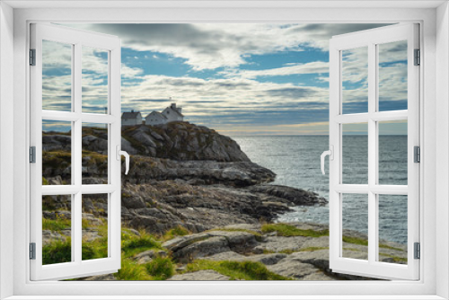 Fototapeta Naklejka Na Ścianę Okno 3D - Lonely House on the Coast