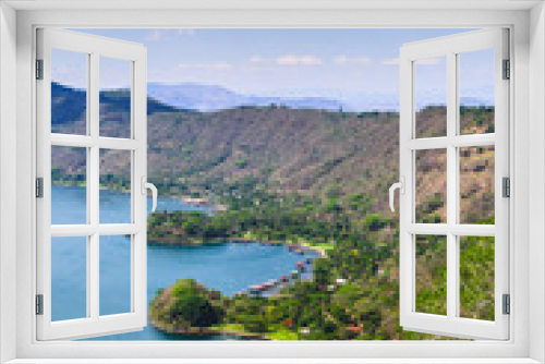 Fototapeta Naklejka Na Ścianę Okno 3D - A panoramic view of the Coatepeque Lake in El Salvador, Central America