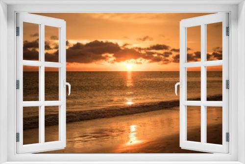 Fototapeta Naklejka Na Ścianę Okno 3D - Sunset at Madeira Beach
