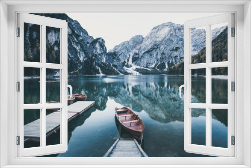 Fototapeta Naklejka Na Ścianę Okno 3D - Wooden boat at the alpine mountain lake